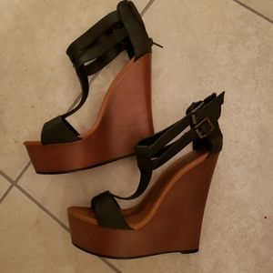 Size 8 wedges